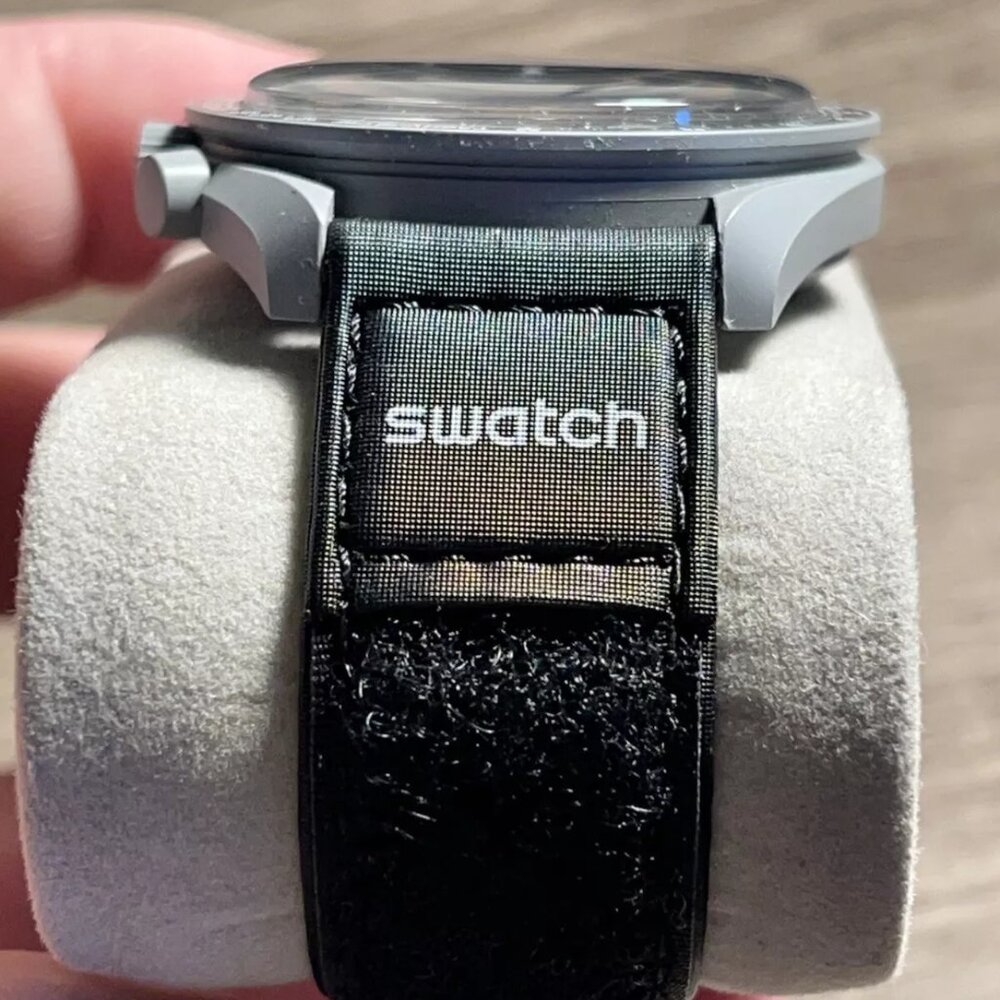 Authentic OMEGA X SWATCH Bioceramic MoonSwatch Mission to Moon SO33M100 Full Set - Picture 10 of 12